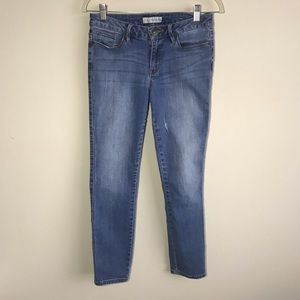 Guess Medium Wash Skinny Jeans Size 27